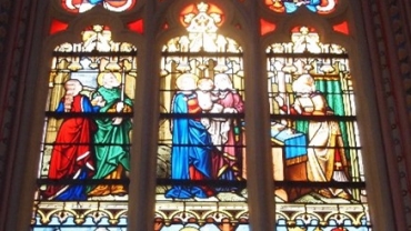 Vitrail de la vierge cathédrale Saint-Etienne à Saint-Brieuc